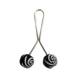 Tesettür Eşarp ve Şal Klipsi Siyah Desenli