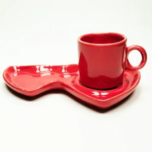 Kırmızı Lokumluk Gözlü Seramik Kahve Fincanı Kalp Tasarım Yılbaşı Konsepti