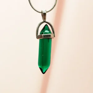 Yeşil Kuvars Doğal Taşı Zincirli El Yapımı Tasarımlı Kolye Uç: 3,5 cm Zincir: 20 cm Kutulu
