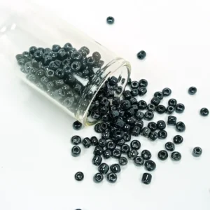 Dökme Cam Kum Boncuk Büyük Boy (6/0) 4 mm - 20 Gram - Siyah - BNC084